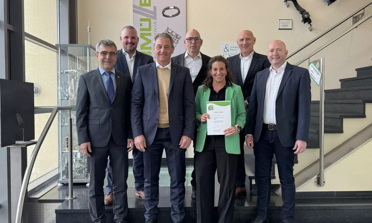 Verleihung der Urkunde „Umwelt- und Klimapakt Bayern“ an die Schabmüller Automobiltechnik GmbH 