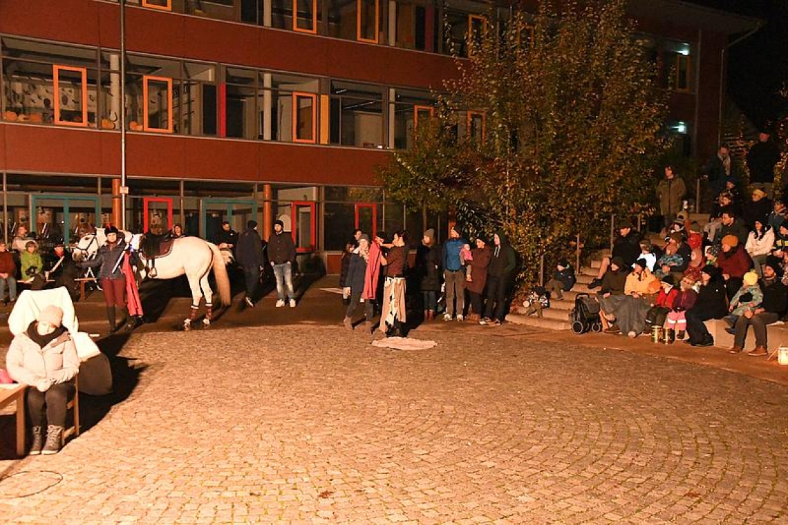 Der Zauber von St. Martin: ein Fest der Kita St. Nikolaus Lenting