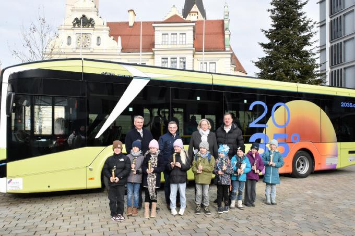  Kinderstimmen im Stadtbus 