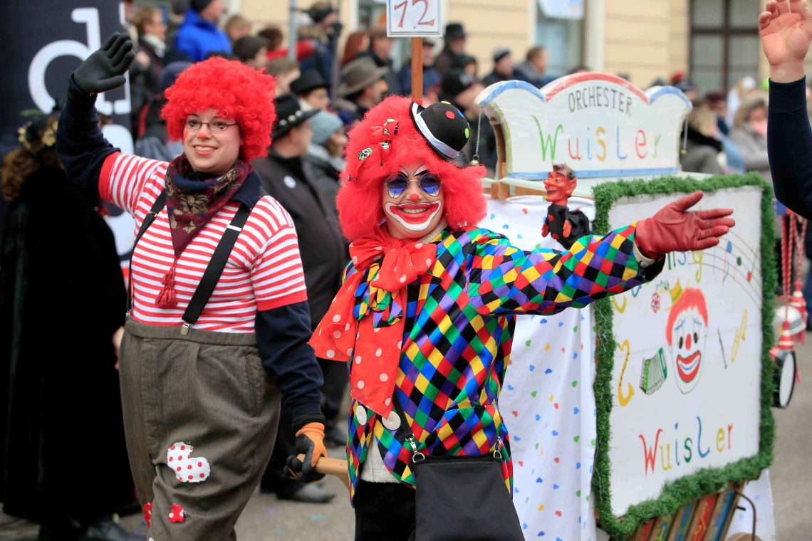 Gaudiwurm durch Neuburg am 16. Februar 2025 
