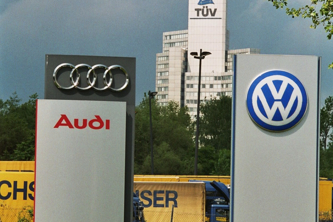 Volkswagen muss den Gürtel enger schnallen: Gewerkschaft fürchtet Stellenabbau und mit Kürzungen 
