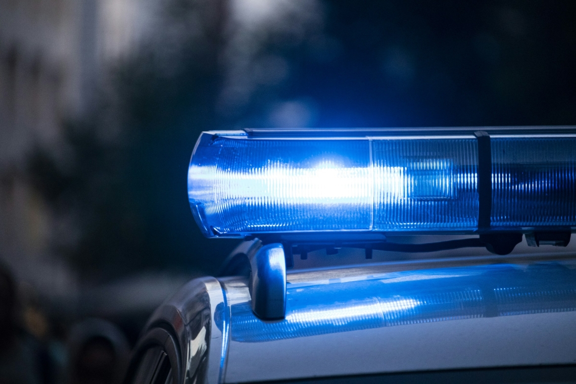 Hausfriedensbruch, Bedrohung und Körperverletzung an der Tankstelle 