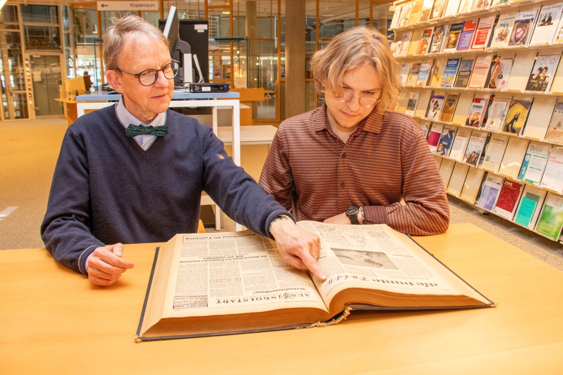 Fenster in die dunkle Zeit: Universitätsbibliothek archiviert NS-Zeitung „Donaubote“ 