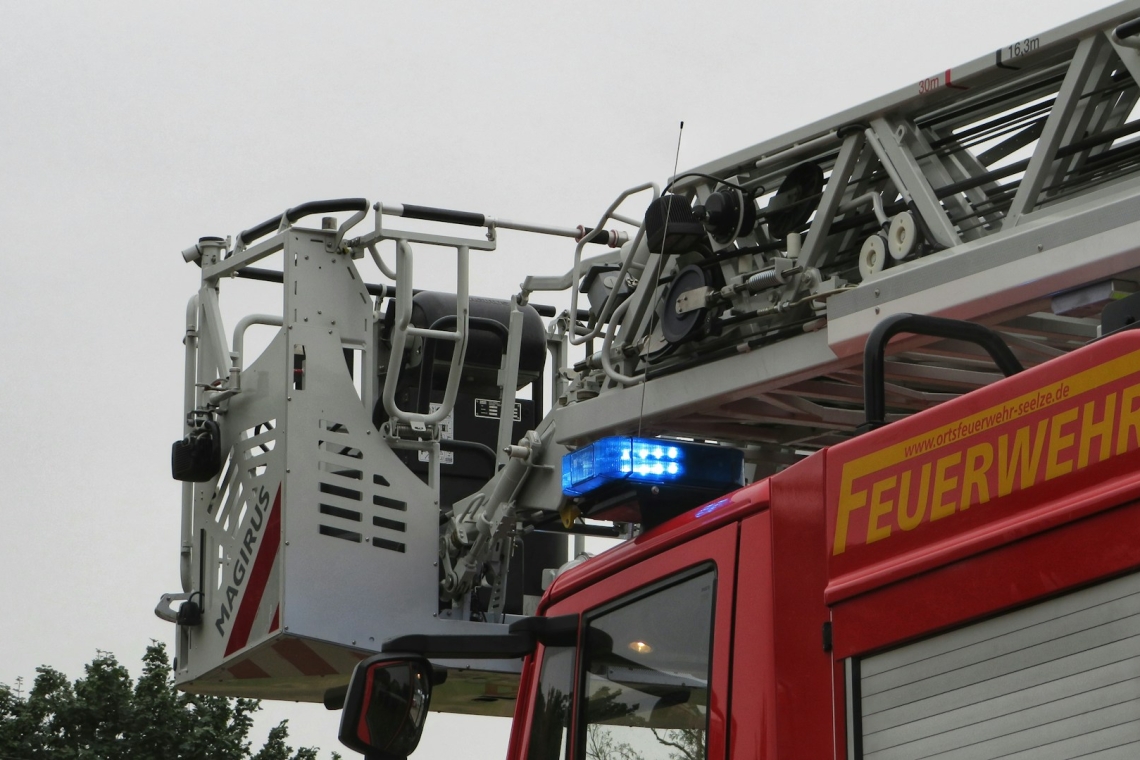 Brandfall bei Arbeiten eines mehrstöckigen Hauses 