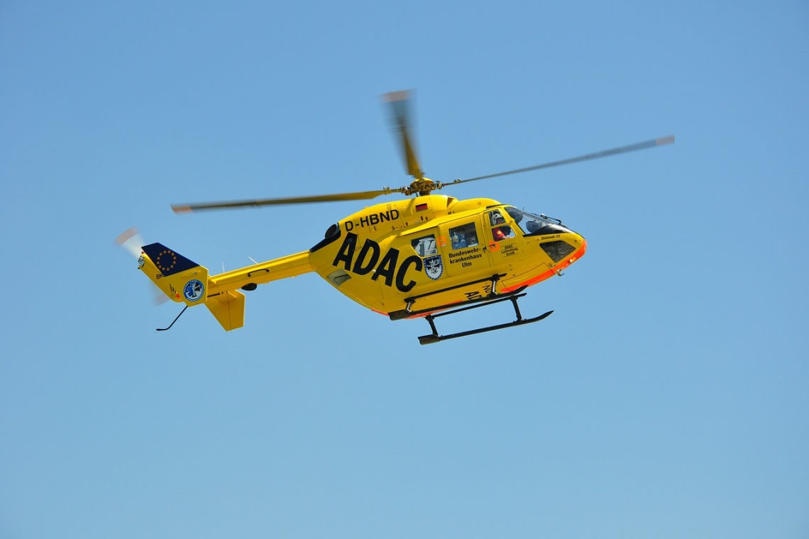 Unfall zwischen Pkw und Motorrad an der Nordtangente Kösching – 1 Person schwer verletzt