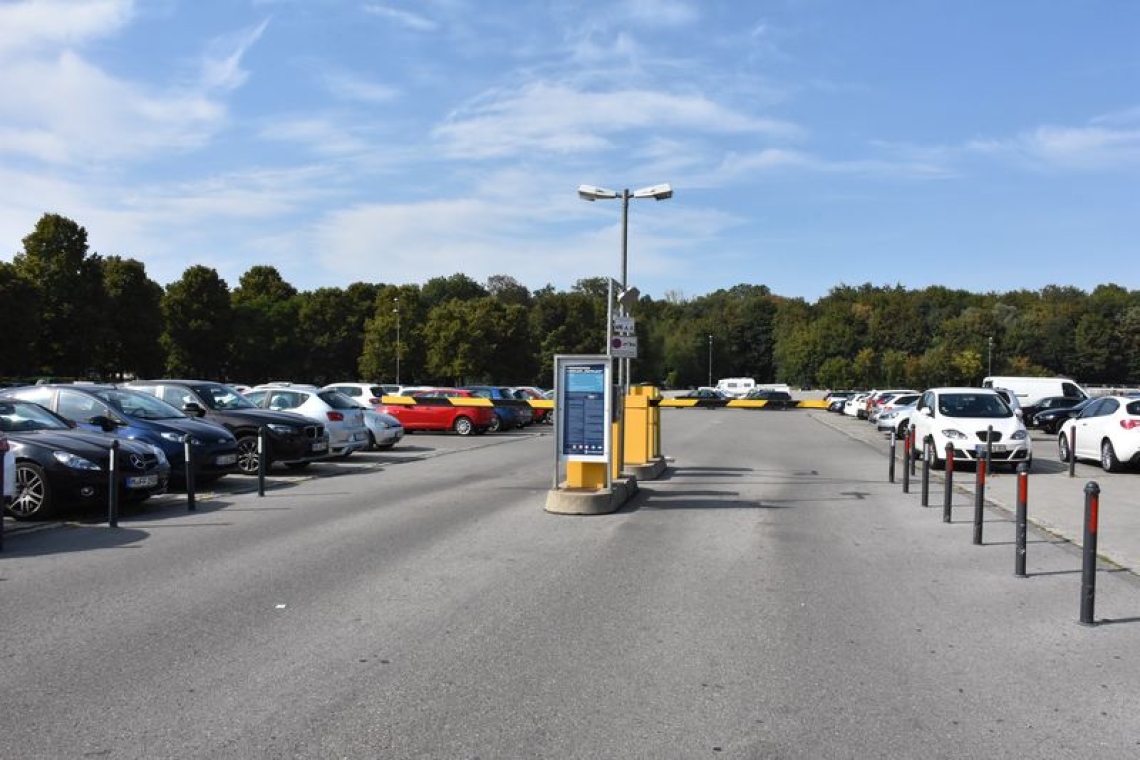 Sperrung des Parkplatz Festplatzes aufgrund des Pfingstvolksfestes 