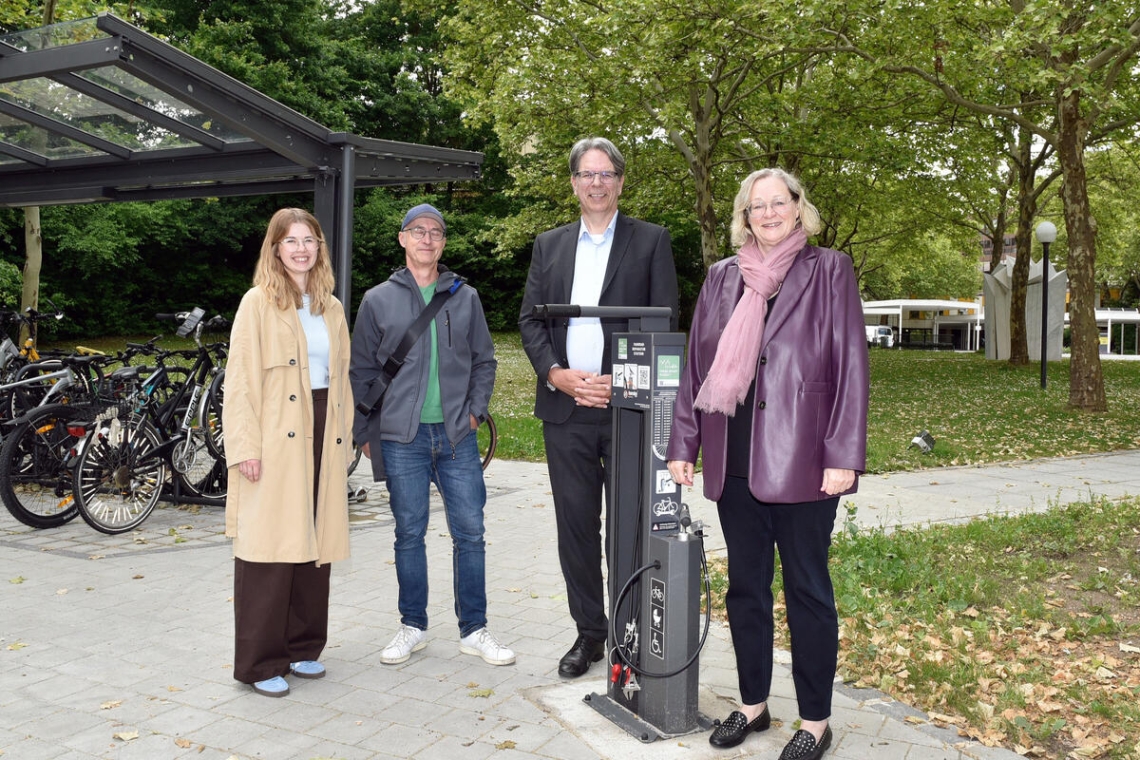Moderne Fahrradabstellanlage am Klinikum Ingolstadt 