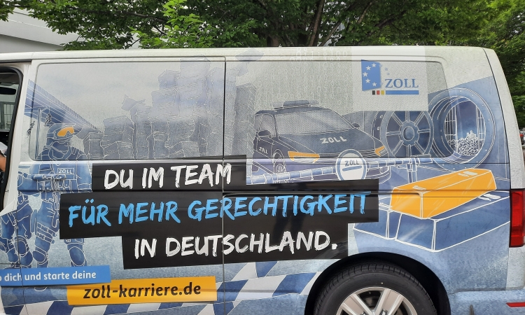 Praktikumstage des Hauptzollamts Augsburg/Einblicke in die Aufgabenvielfalt des Zolls 