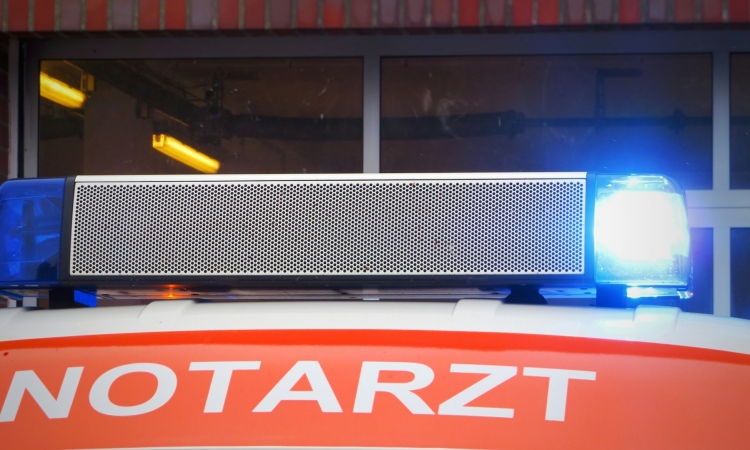 57-jährige Frau bei Verkehrsunfall nach Reanimationsmaßnahmen verstorben 