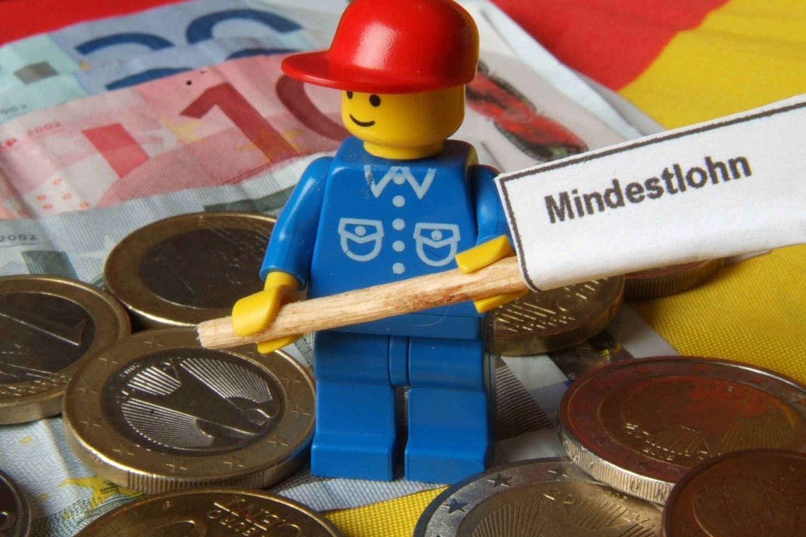 Entscheidung der Mindestlohnkommission: Januar 2026 auf 13,90 Euro 